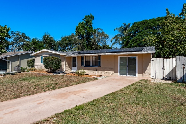 1748 Colmar Dr, Holiday, FL 34690 - photo 3