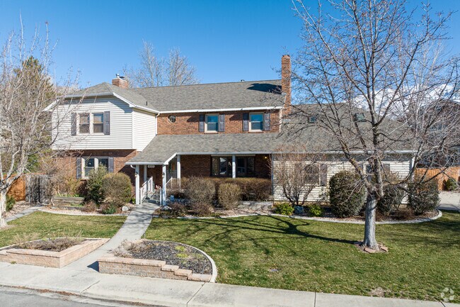 Multi-million dollar homes are found in the SCERA neighborhood.