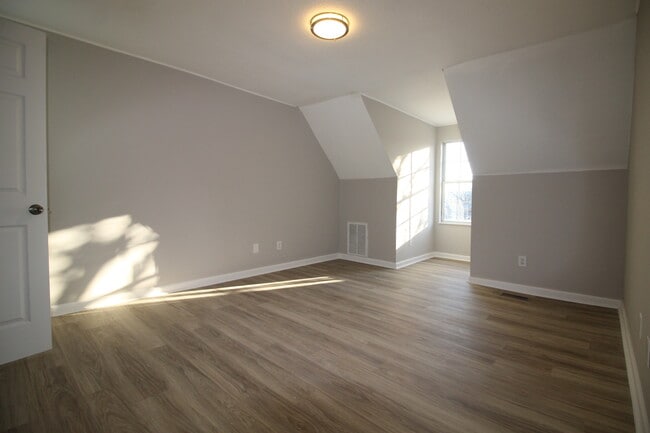 729 Colony Village Way, Knoxville, TN 37923 - photo 5