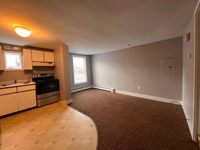 59 Summer St unit 2, Lancaster, NH 03584 - photo 4