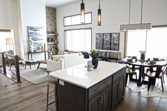 400 Hummel Ct unit 37835225, Grand Forks, ND 58201 - photo 4