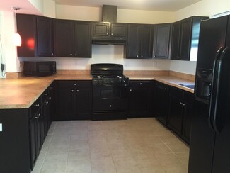 4 Liam St, Somerset, NJ 08873