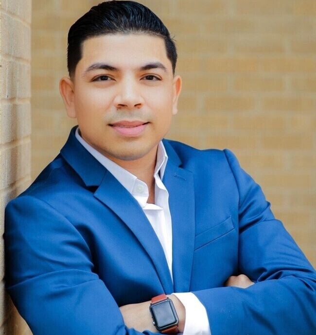 Agent Photo