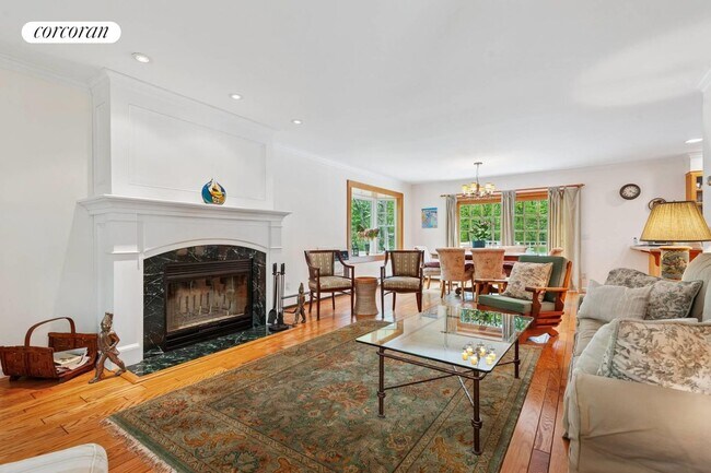 330 Sprig Tree Path, Sag Harbor, NY 11963 - photo 4