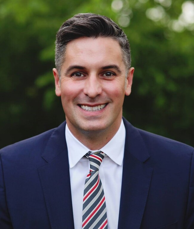 Agent Photo