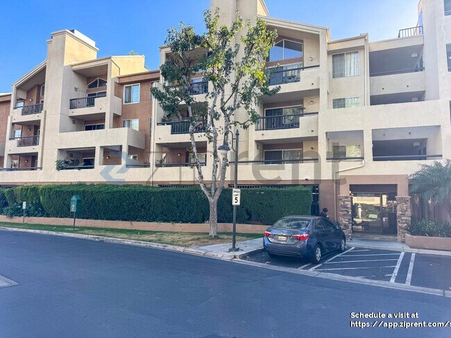 5500 Owensmouth Ave, Woodland Hills, CA 91367 - photo 7