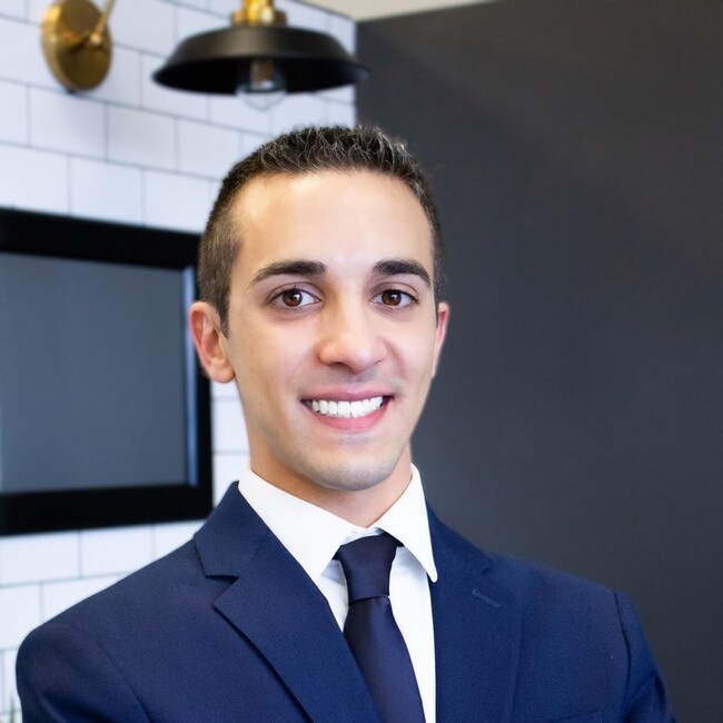 Agent Photo