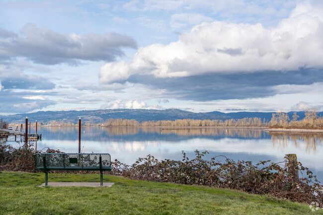 Columbia View Park offers stunning views of the Columbia River.