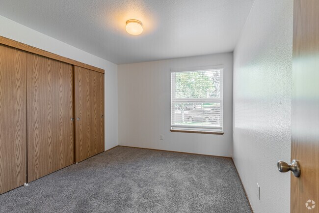 2BR, 2BA - 944SF - Second Bedroom