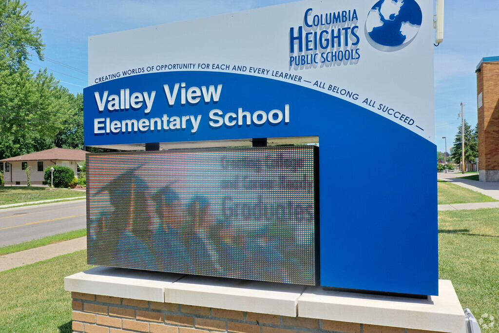 Valley View Elementary School teaches around 500 students a year.