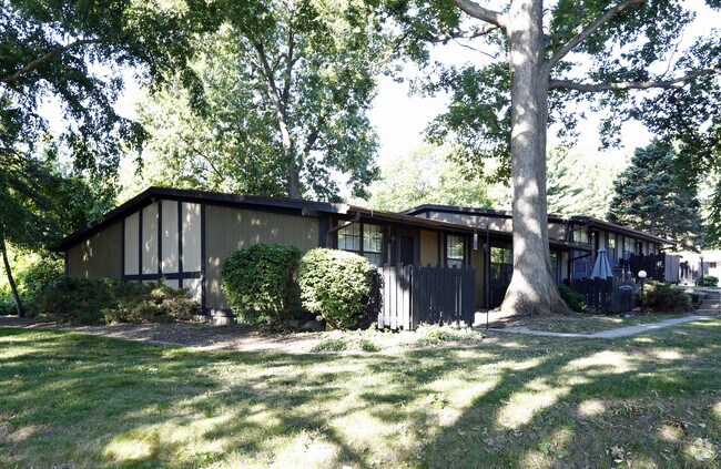 Fox Creek, Toledo, OH 43615 - photo 2