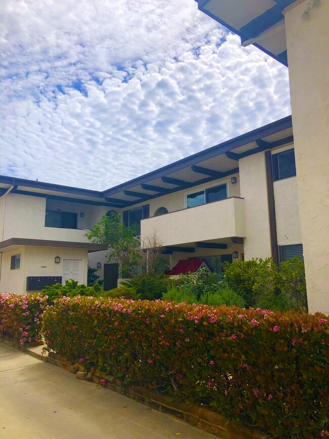 408 Ellwood Beach Dr, Goleta, CA 93117