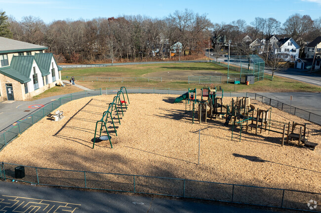 Farley Elementary School is on Cottage St in Hudson and has a playground in the front.