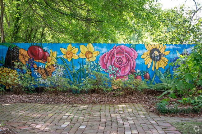 Montgomery Alabama, Old Cloverdale Historic District's Community Garden Mural