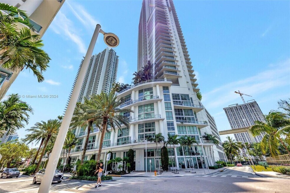 The Ivy Condominium, Miami, FL 33130 - photo 1