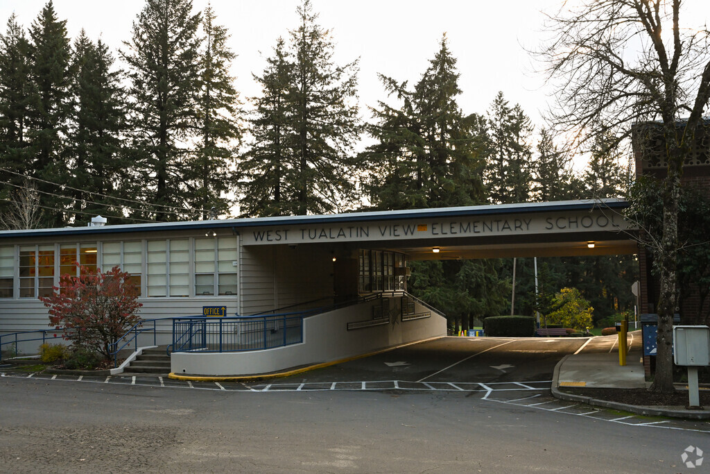 West Tualatin View Elementary School provides education in the neighborhood of 
Cedar Mill.