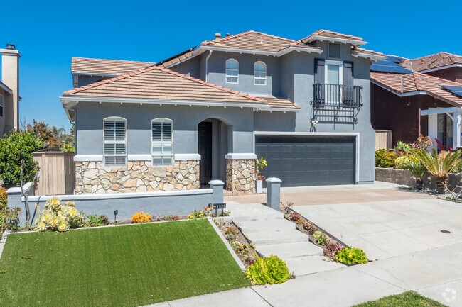 All homes in Otay Ranch have very well kept front yards.