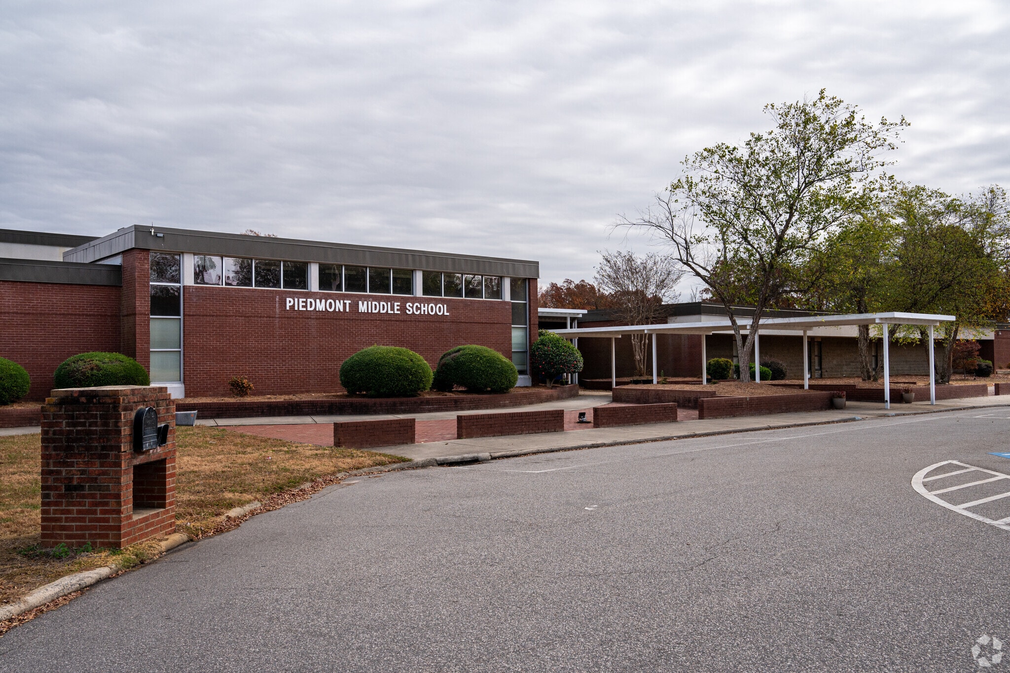 549 Mountain View Dr, Monroe, NC 28110