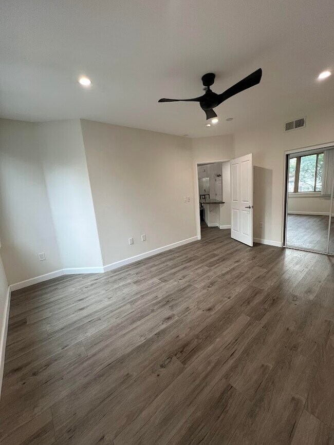 Piazza Palermo, San Diego, CA 92101 - photo 5