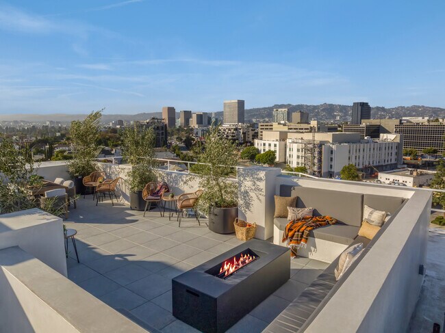 The Spaulding, Los Angeles, CA 90019 - photo 5