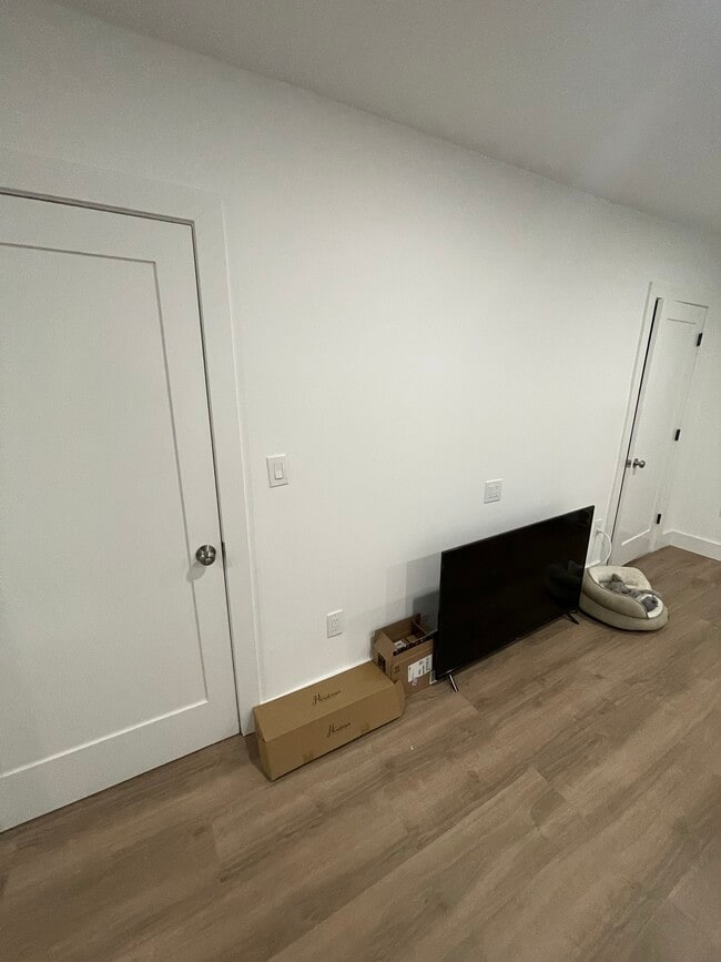 13 Division St W, Greenwich, CT 06830 - photo 3