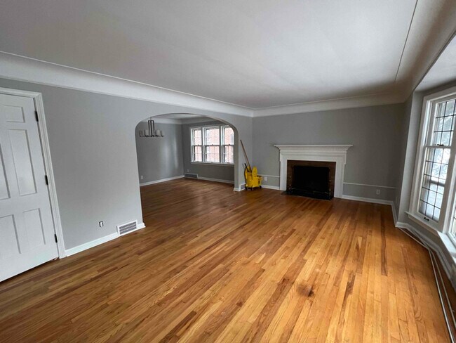 19442 Winslow Rd unit 1, Shaker Heights, OH 44122 - photo 5