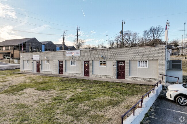 Dayspring Baptist Christian Academy received a grade of B for clubs and sports.