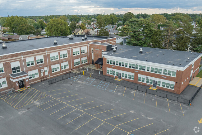 George Washington Elementary School, Rankings & Reviews - Homes.com