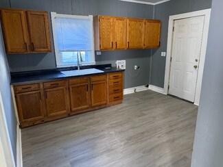 629 Willard St Unit 639 willard st lower, Toledo, OH 43605