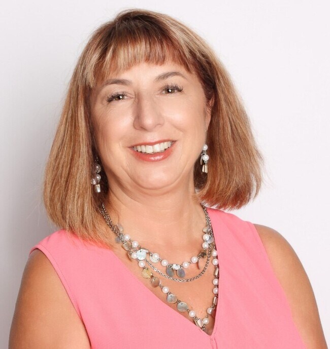 Sandra Dole