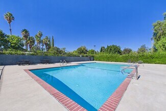 21205 Roscoe Blvd, Canoga Park, CA 91304