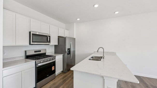 1521 Adios Butler Ct, Danville, IN 46122 - photo 4