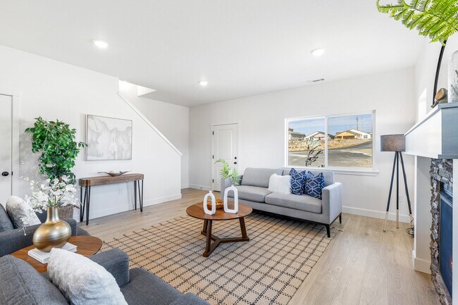 1734 NE 9th Place, Hermiston, OR 97838 - photo 6