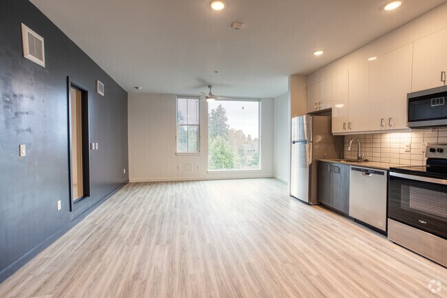 Kaya Camilla - 5510 N Denver Ave, Portland, OR 97217 - photo 6