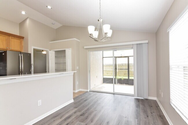 11710 Mango Cross Ct, Seffner, FL 33584 - photo 6