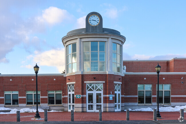Cony High School is a pubic School located in Augusta Maine.