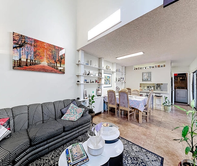 693 NW 102 Place unit ID1357998P, Miami, FL 33172 - photo 2