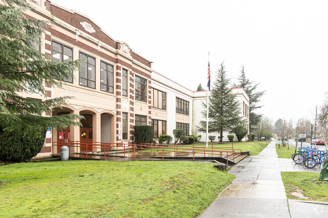 Roseway Heights School is a public middle school in Portland Oregon.