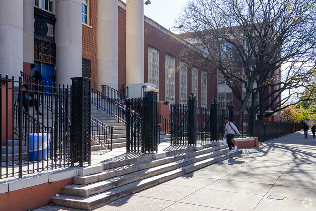 Isaac Newton Ms For Math And Science
Isaac Newton Ms For Math And Science Public Middle School