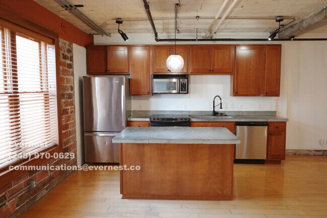 78 Watson St unit 16, Detroit, MI 48201 - photo 2