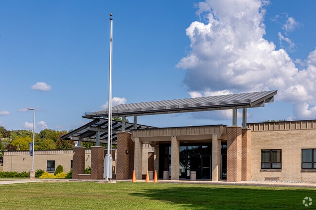 The student population at C.E. McCall Middle School is 48% female and 52% male.