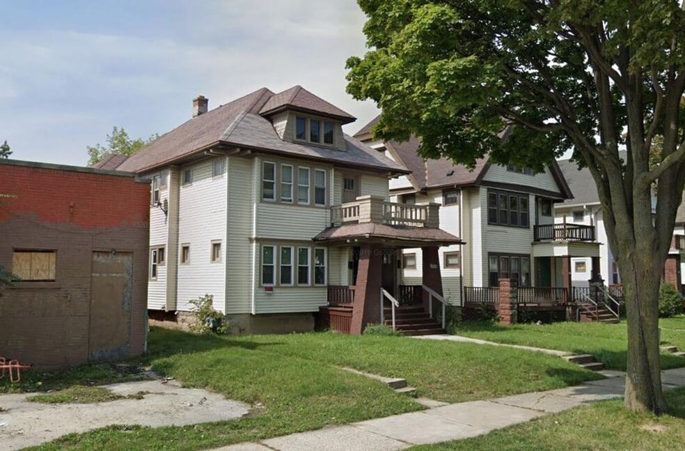 2707-2709 N 47th St.