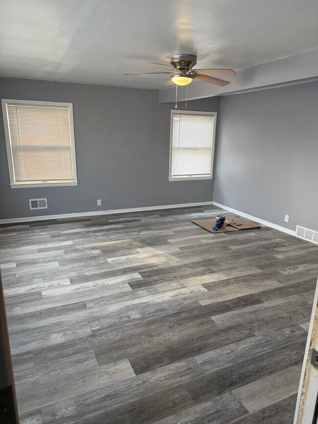 6514 W Carmen Ave unit 6514 w Carmen st, Milwaukee, WI 53218 - photo 5