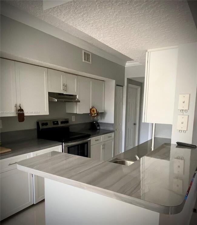 11601 SW 2nd St Unit 21201 updated, Pembroke Pines, FL 33025
