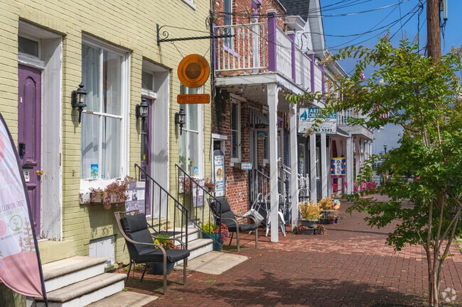 Small boutiques and restaurants are a short trip from your home in Kirkwood.