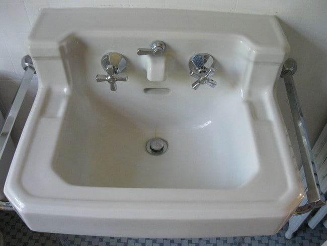 2nd Fl Bathroom