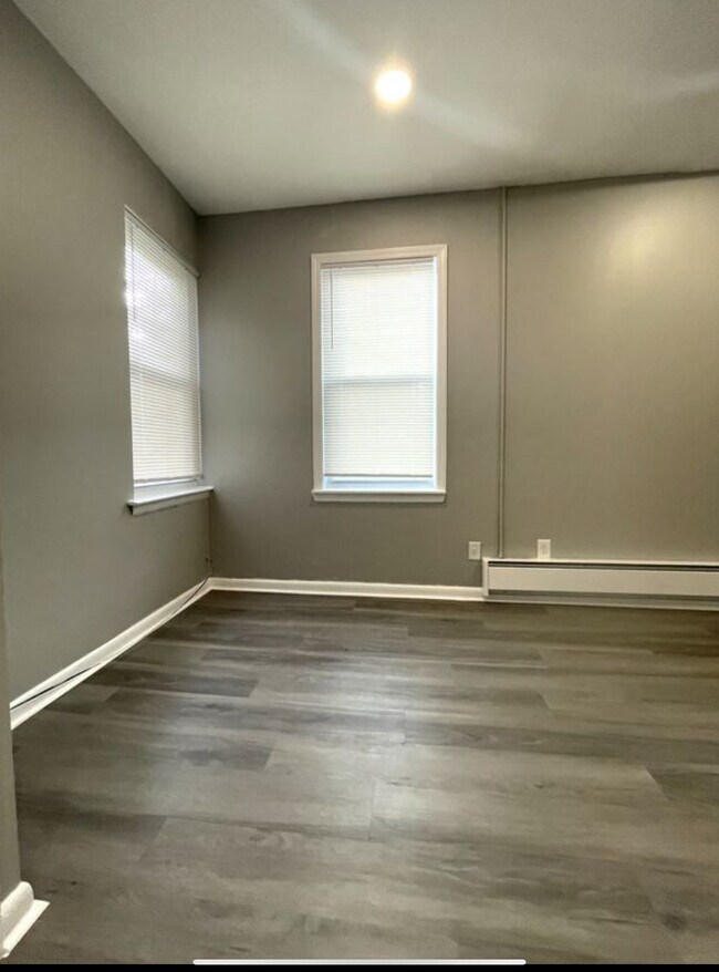 970 Mclean Ave unit 2R, Yonkers, NY 10704 - photo 7