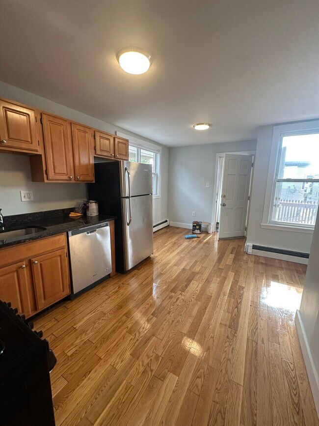 857 E 1st St unit 3, Boston, MA 02127 - photo 3