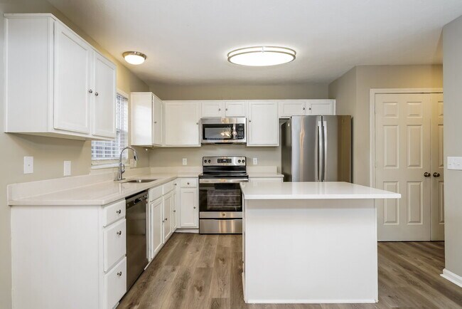 7429 Carnation Ln, Indianapolis, IN 46214 - photo 7