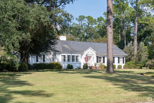 Homes from the 1920s dot the landscape of the Rawson Park neighborhood.